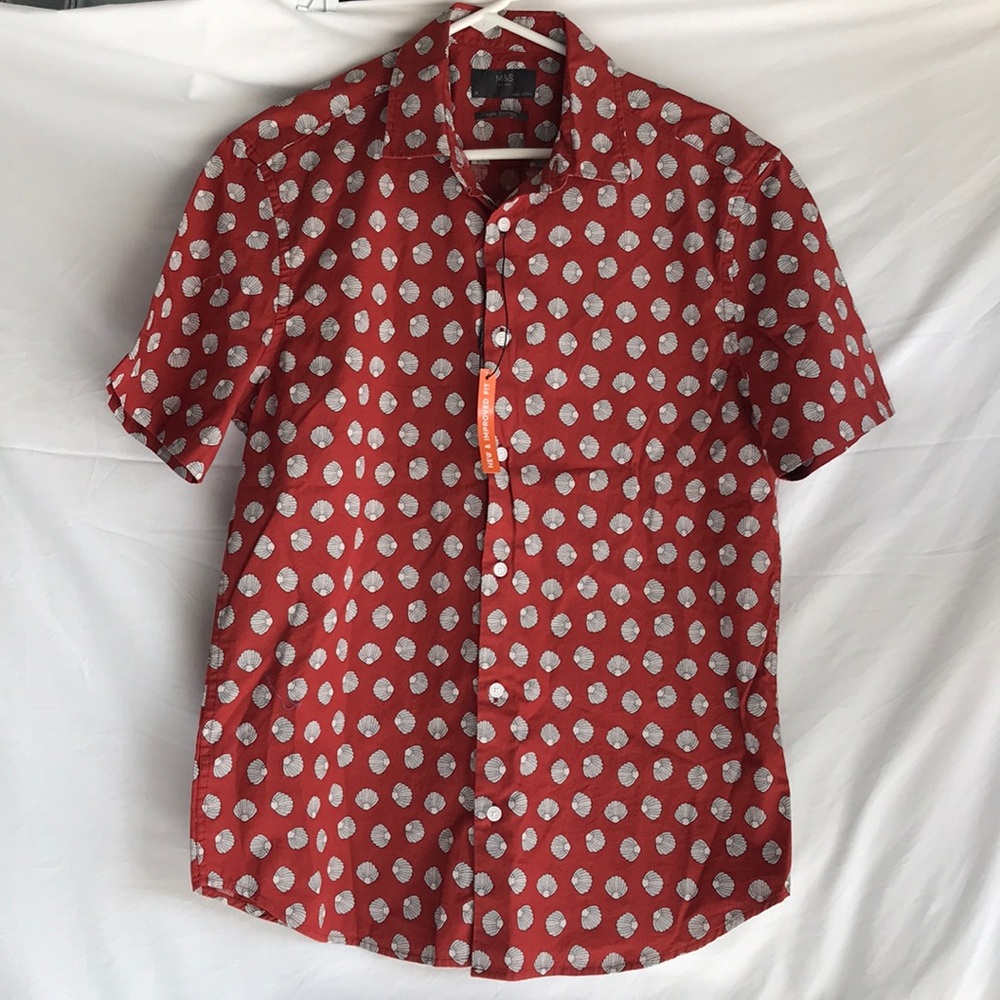 Marks &Spencer shell design maroon shirt Sz M NWT